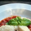 Rezept für Ricotta Gnocchi an Tomatensauce