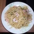 Spaghetti mit Basilikum und Knobi