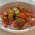 Ofen-Paprika-Salat mit roten Zwiebeln und[...]