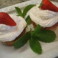 Backen: Erdbeer-Kiwi-Muffins mit Frischkäsehaube