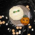 Halloween Pumpkin Mummy Cupcakes |[...]