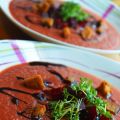 Rote Bete Suppe mit Croutons