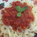 Schnelle scharfe Spaghetti Arrabiata