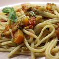Spaghetti in Kürbis-Tomaten-Sugo