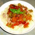 Scharfes Tomaten-Paprika-Sugo mit Thunfisch auf[...]
