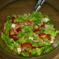 Gemischter Salat mit Wurst
