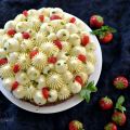 Erdbeer-Basilikum-Knusper-Torte
