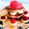 Mini-Crunch-Pancakes mit Himbeer-Joghurt-Eis