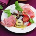 Mediterraner Wurstsalat mit Artischocken