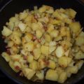 Bratkartoffeln mit Speck und Gurke
