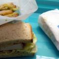 Picknick-Sandwich mit Puten-Curry-Braten