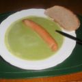 Deftige Erbsen Suppe mit Bockwurst