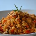 Reis mit Gemüse, Räuchertofu und Knuspersoja