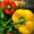 Polenta mit Gemüse und Ricottahaube