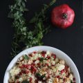 Couscous-Salat mit Kirchererbsen und Granatapfel