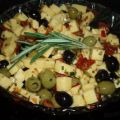 Marinierter Käse mit Kräutern u. Oliven
