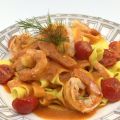Linguini mit Garnelen und Tomaten-Sahne-Soße