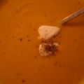 Kürbis-Kokos-Suppe mit Mango