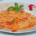 Spaghetti in Paprika-Ajvarsauce mit Garnelen[...]