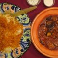 Persisches Reisgericht mit Auberginen-Lamm-Soße