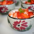 Schneller Erdbeer-Joghurt-Nachtisch