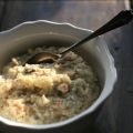 Haferflocken-Porridge mit Banane und Mohn