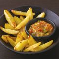 Kartoffel-Wedges mit Mango-Tomaten-Salsa