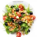 Tomaten-Rucola-Salat mit marinierten Pilzen und[...]