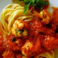 Spaghetti mit Scampi in Tomaten-Koriander-Sugo