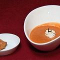Tomaten-Mango-Suppe mit Zitronenthymian-Sahne[...]