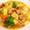 Wirsing-Suppe mit kräftiger Fleischbrühe ...