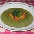 Brokkoli-Suppe mit Hähnchen-Einlage
