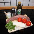 Schweinefilet mit Tomate, Mozzarella, Basilikum