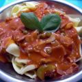 Tortellini mit Tomaten-Schinken-Sauce