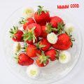 Erdbeer-Rhabarber-Crumble mit Marzipan und[...]