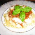 Spaghetti mit Schinken-Bolognese  scharf gewürzt