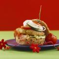 Vollkorn-Burger mit Schinken, Tomate und[...]