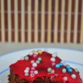 Rote Bete Kuchen mit Schokolade und Tonkabohne