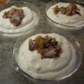 Dessert: Birnenquark auf Birnen-Zucchini-Kuchen