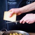 Gnocchi in Salbei-Knoblauch-Butter und mit Käse[...]