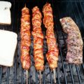 Hähnchen Kebabs mit Bacon-Marinade
