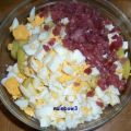Salat: Kartoffelsalat mit Schinken und Ei