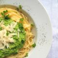 grünes Glück: Pasta mit Erbsen-Ricotta-Pesto