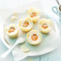 Süsse Eier mit Eierlikör-Sahne und Mangopüree
