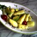 Spargelsalat mit Avocados und Kirschtomaten