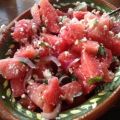 Feta-Wassermelonensalat mit Basilikum