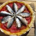 Mittelmeerküche: Tomatentarte mit Sardinen