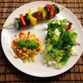 BBQ #3 Gemüsespiessli mit grünem Salat und[...]