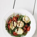 Rucola-Salat mit gebackenem Ziegenkäse