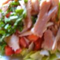 Mediterraner Salat, mit Joghurt-Dressing